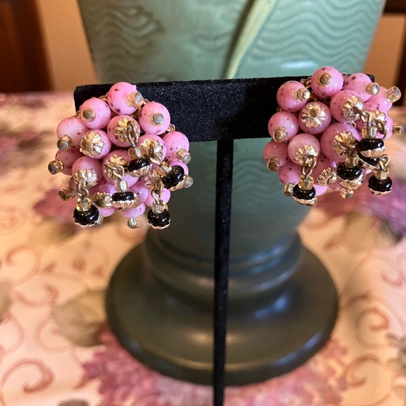 JAPAN EARRINGS MOVEABLE DETAILS - Picture 4 of 13